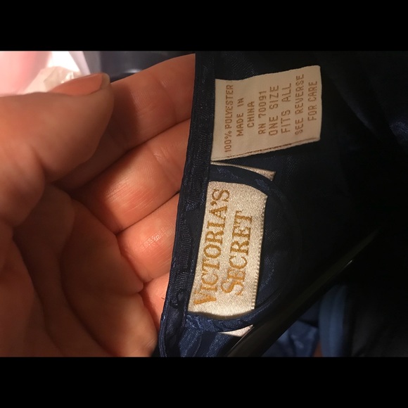 Victoria’s secret kimono robe - Picture 4 of 6